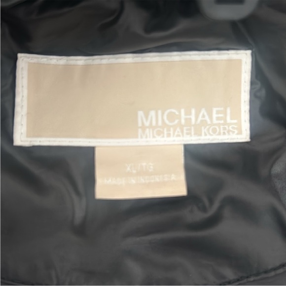 MICHAEL KORS Faux Fur Trim Quilted Puffer Coat - Black - Picture 5 of 5